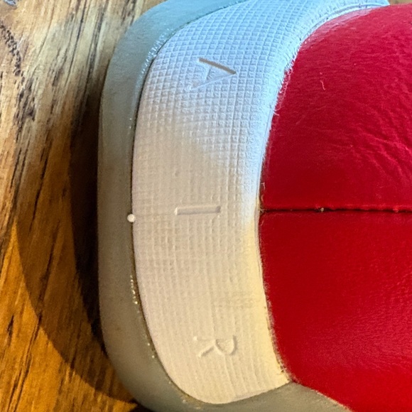 Nike Air Jordan 11 Mids Red size 11 like new - Picture 11 of 16